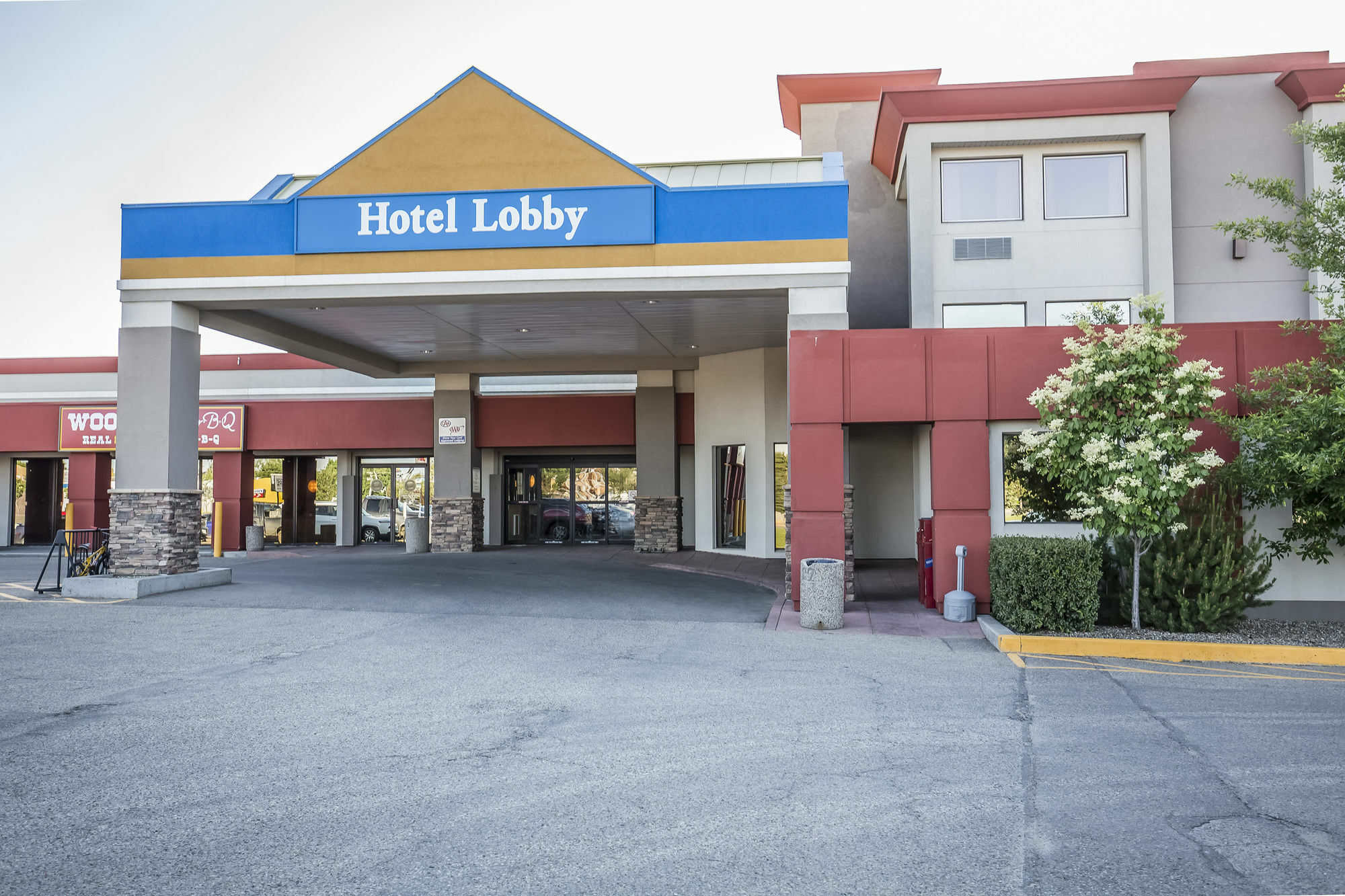 Quality Inn & Conference Centre Red Deer Exterior photo